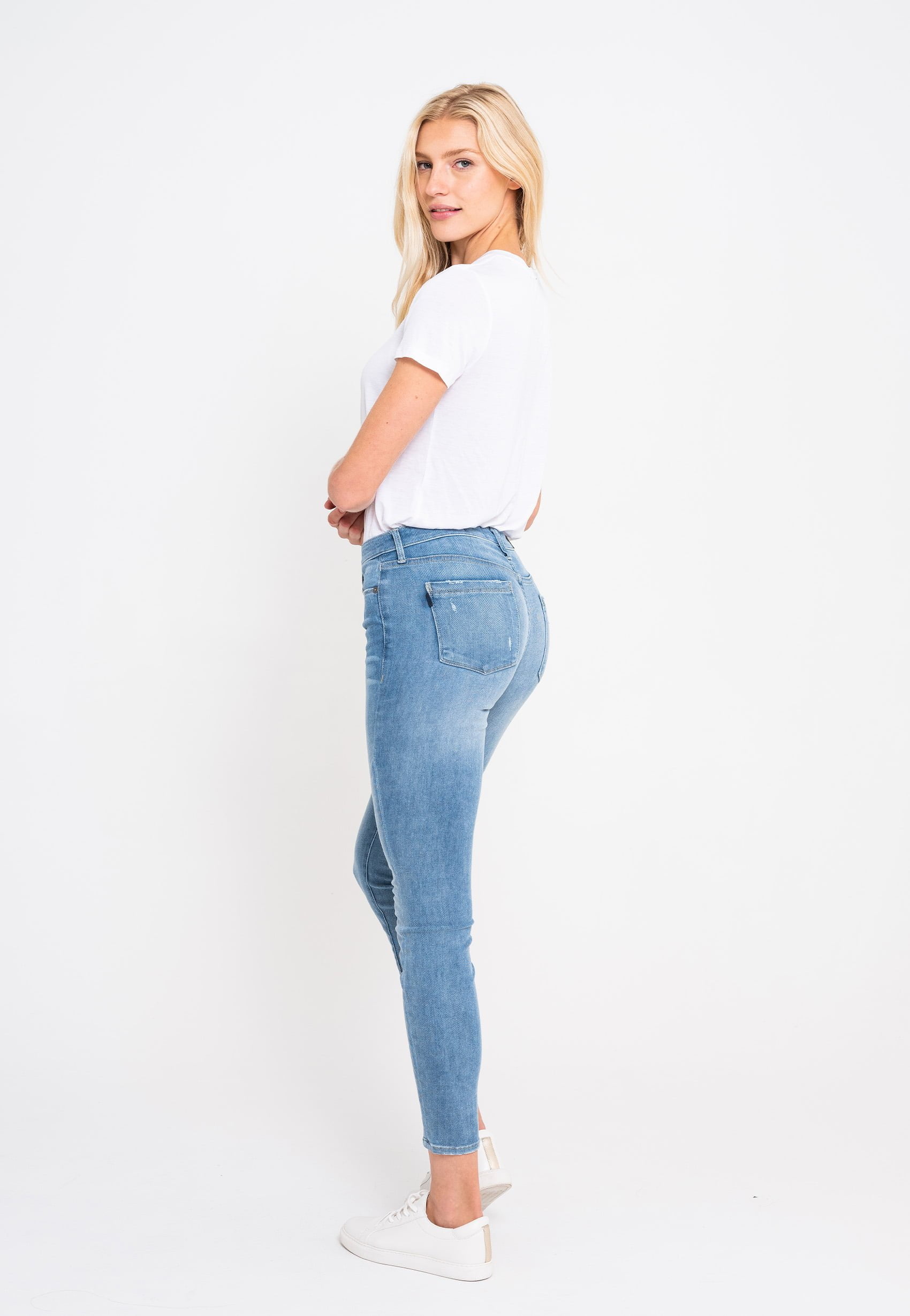 Kam Skinny in Laguna