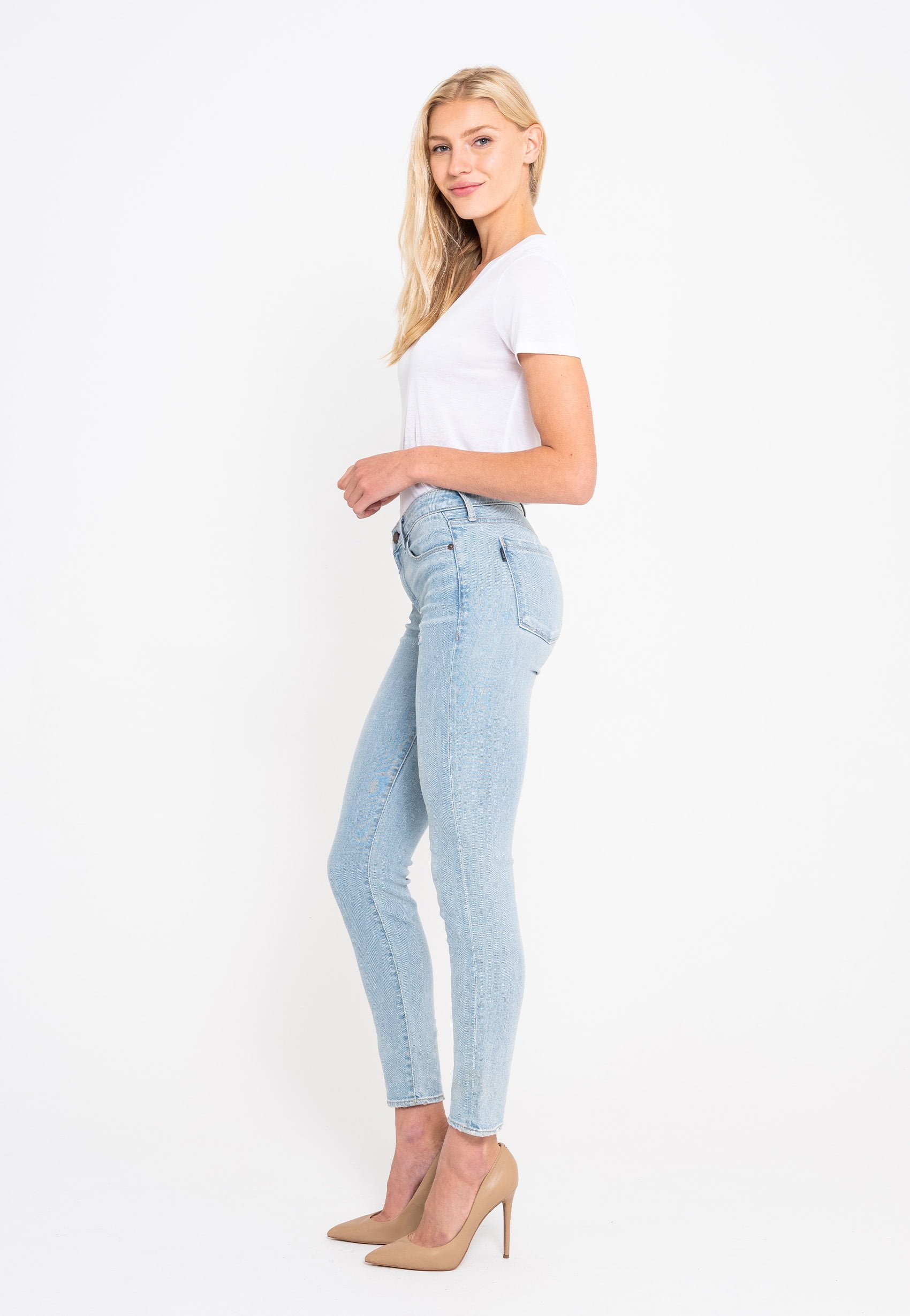 Kam Skinny in Malibu Destroy