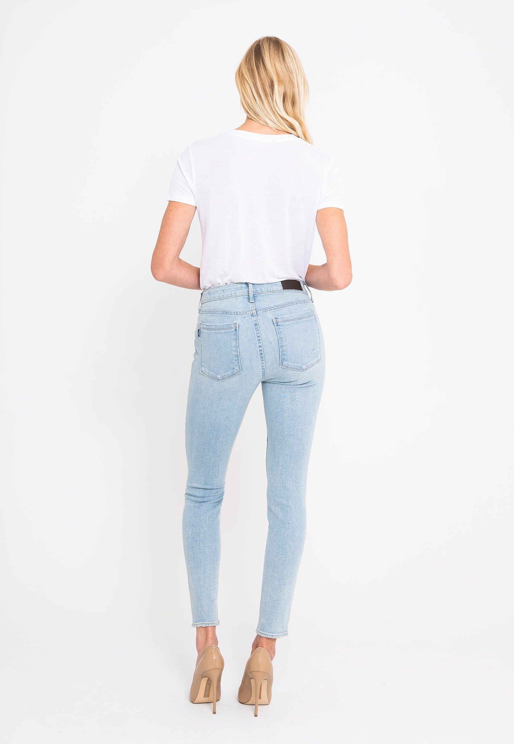 Kam Skinny in Malibu Destroy