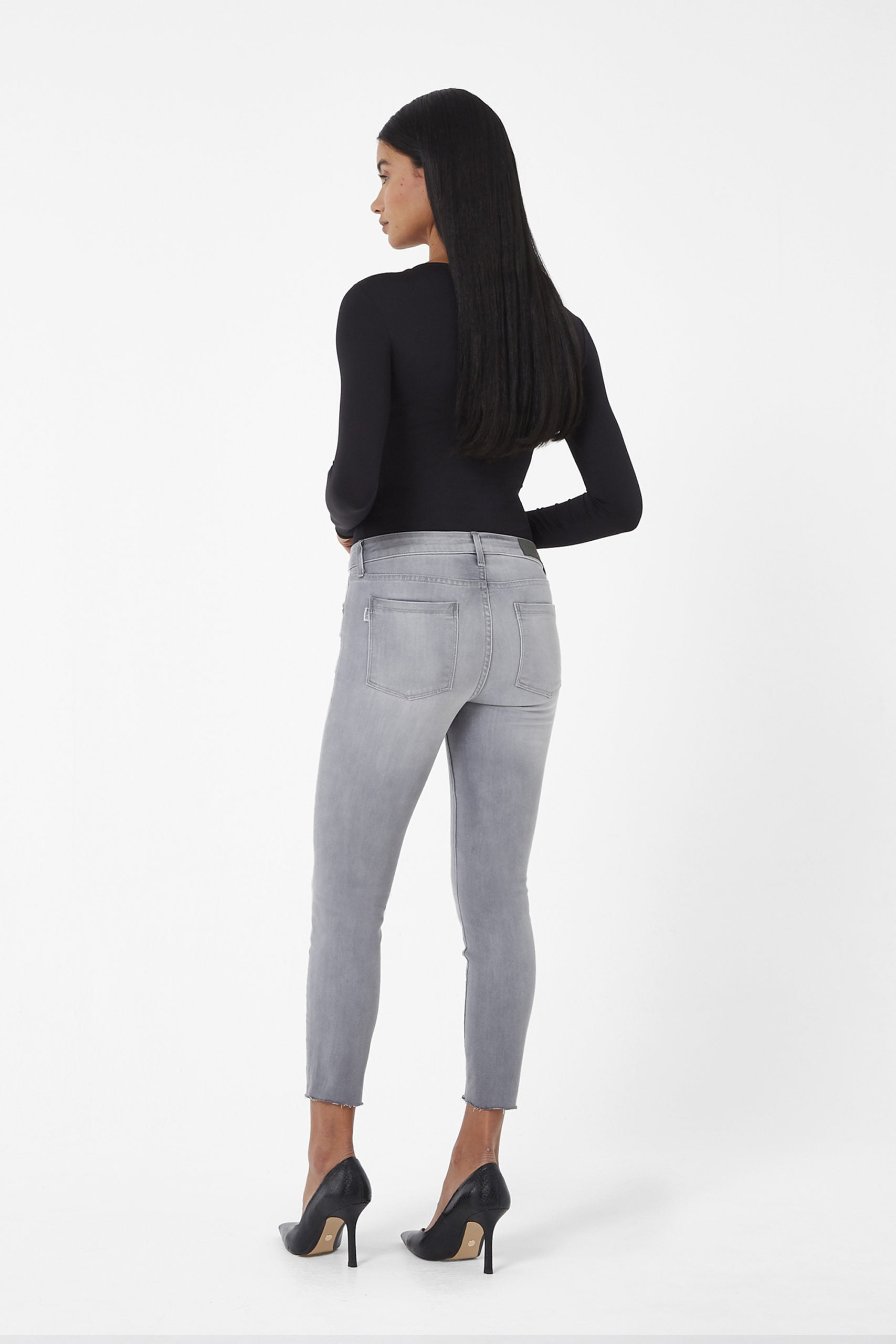 Twisted Seam Skinny Crop w/Raw Hem in Dust