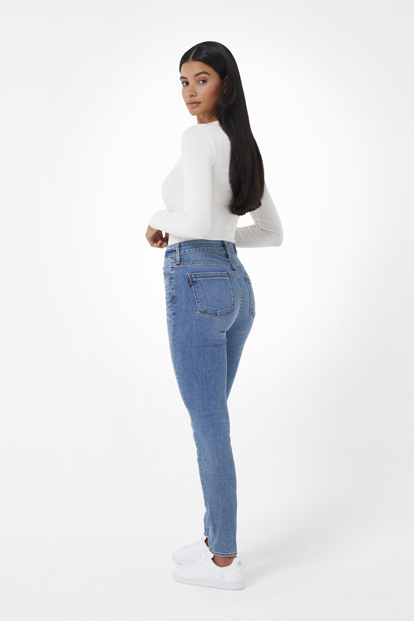 Super Bombshell Skinny in Brentwood