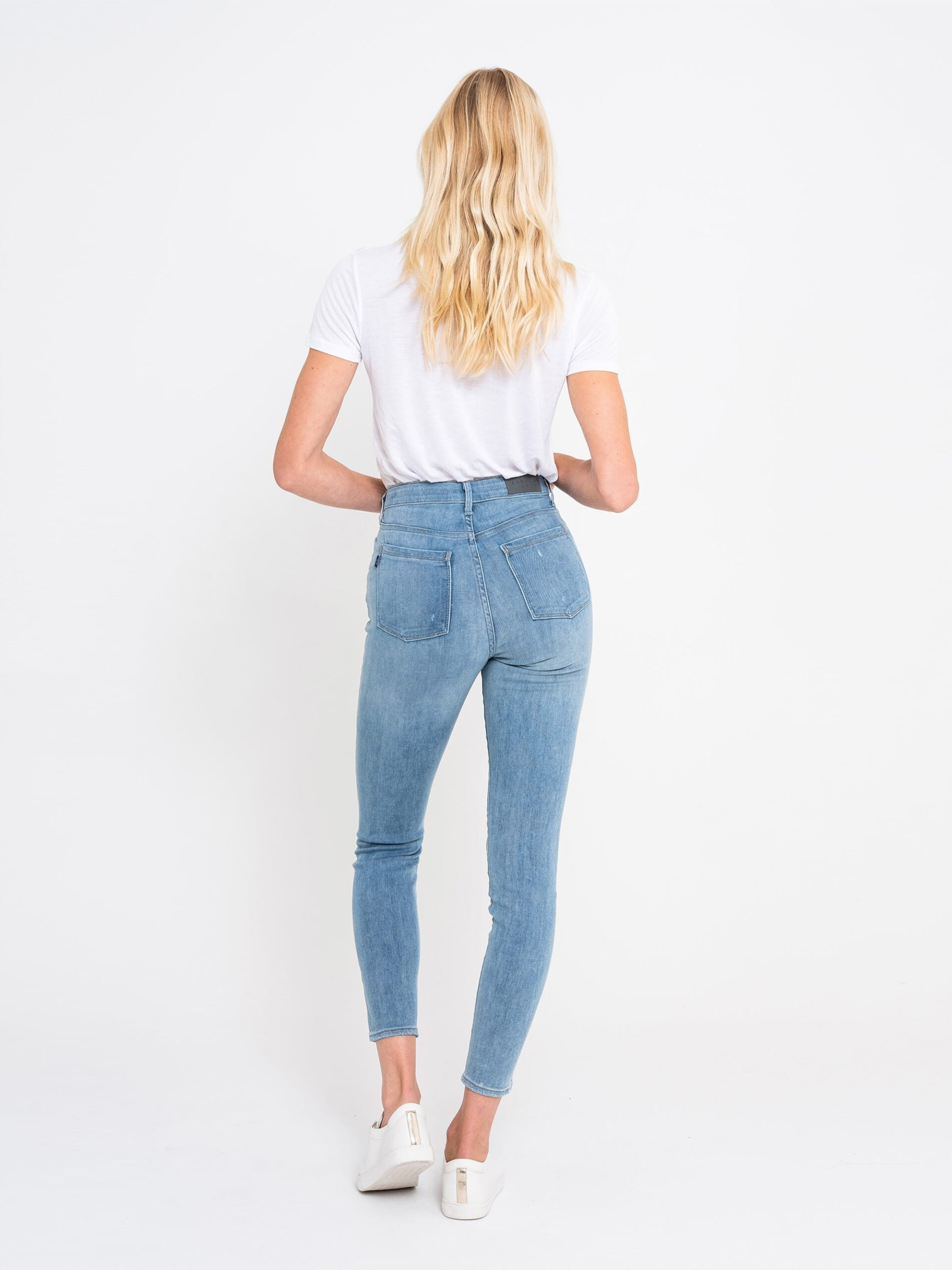 Super Bombshell Skinny in Laguna