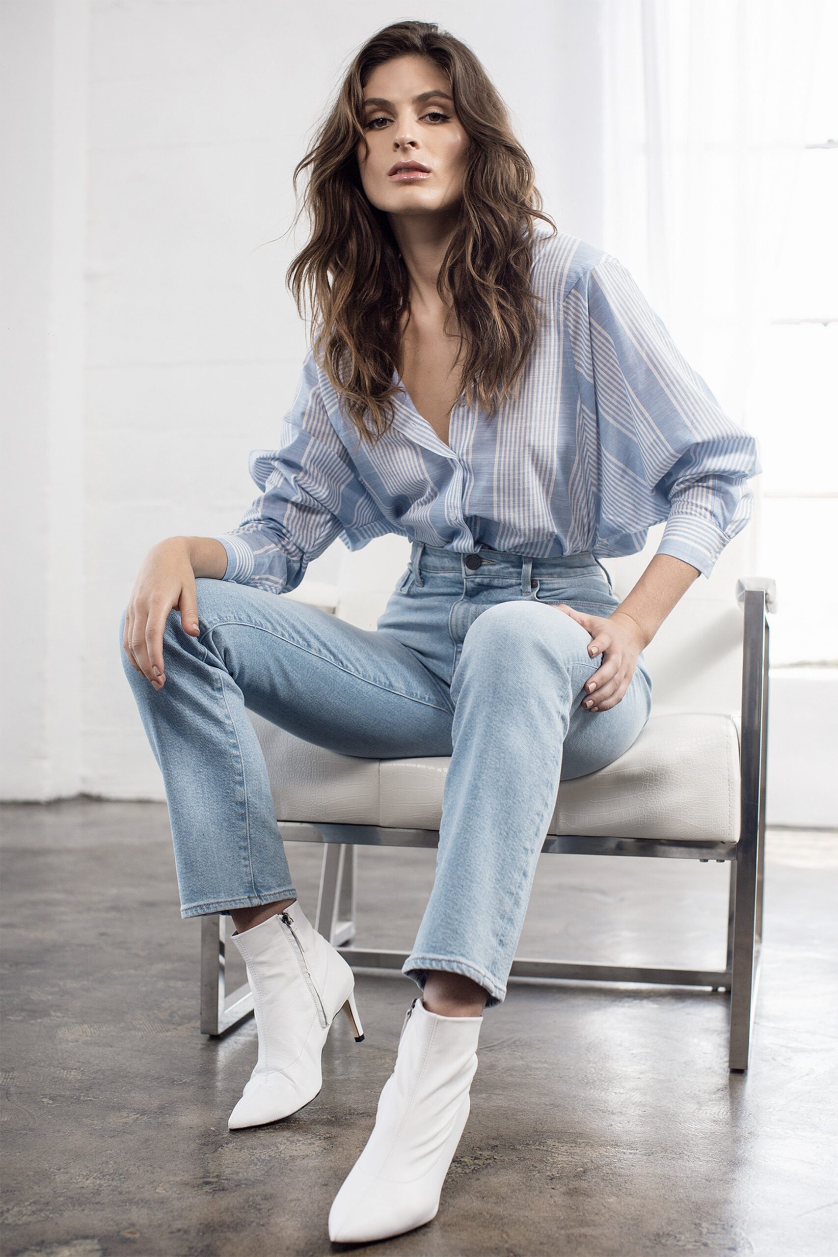 Bombshell Runaround in Riviera